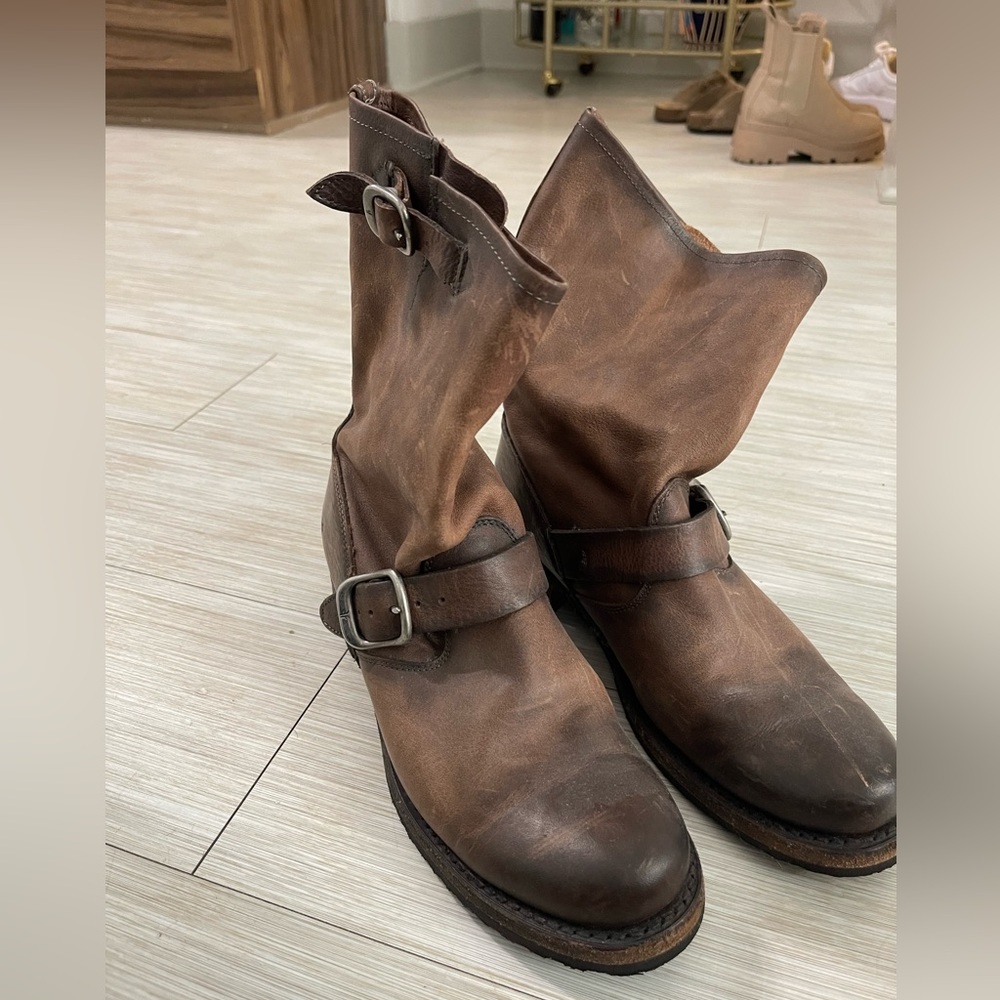 Frye Veronica short boots 😍